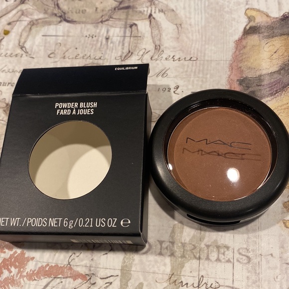 MAC COSMETICS EQUILIBRUM Satin Powder Blush BNIB New RARE LIMITED
